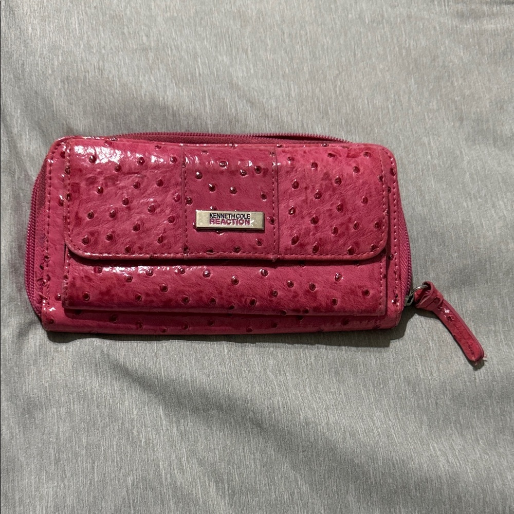 Kenneth Cole Reaction Hot Pink Textured Zip Wallet